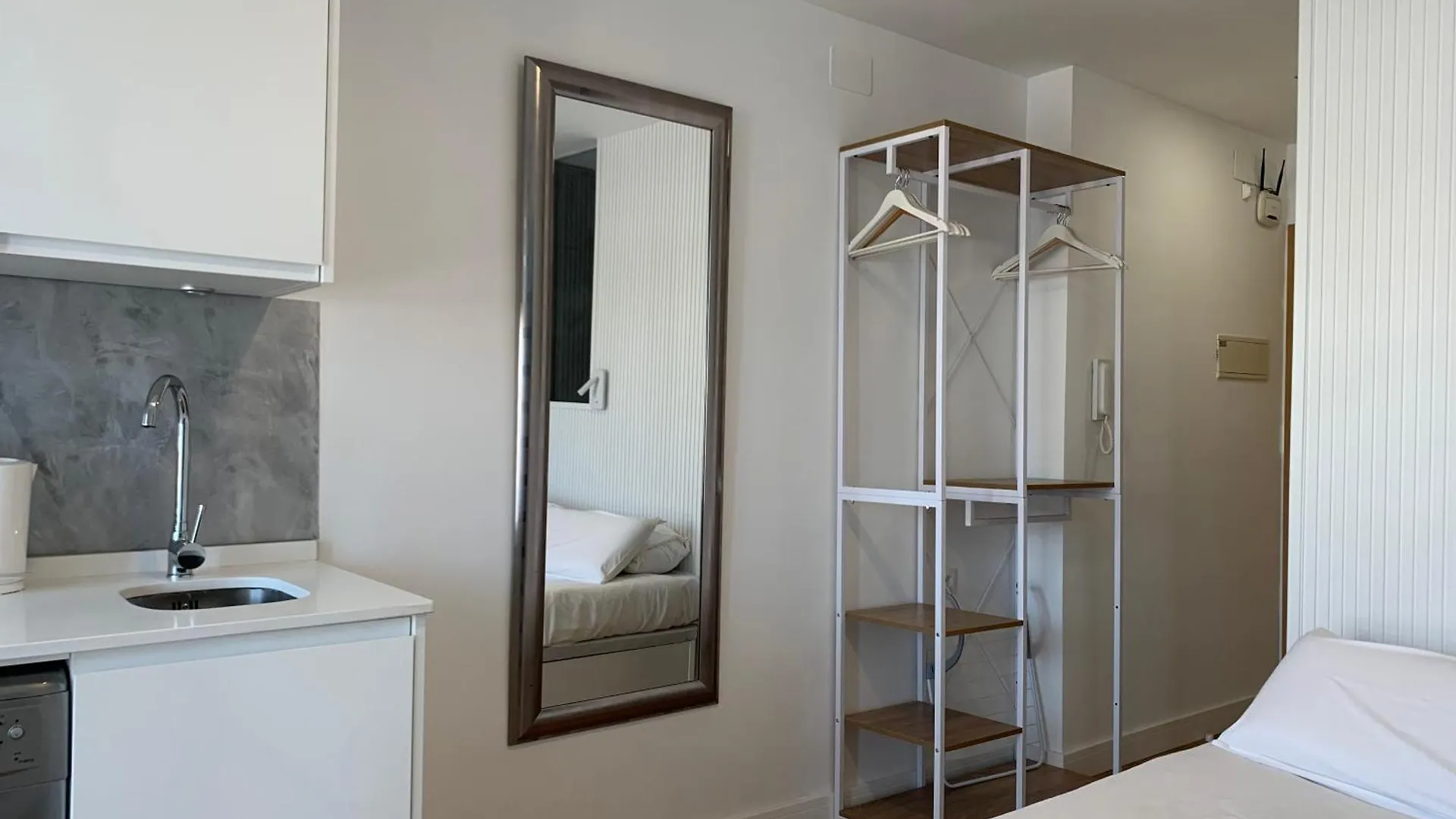 Livemalaga Malagueta Apartment  Malaga